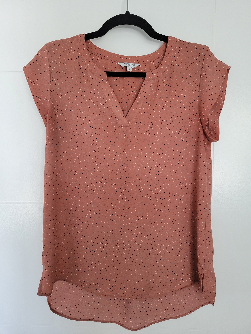 Essentials Dusty Rose Microdot Split V Cap Sleeve Blouse